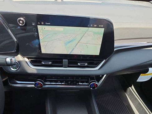 New 2026 Chevrolet Equinox LT FWD image 18