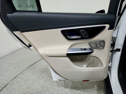 Certified 2024 Mercedes-Benz GLC 300 image 20