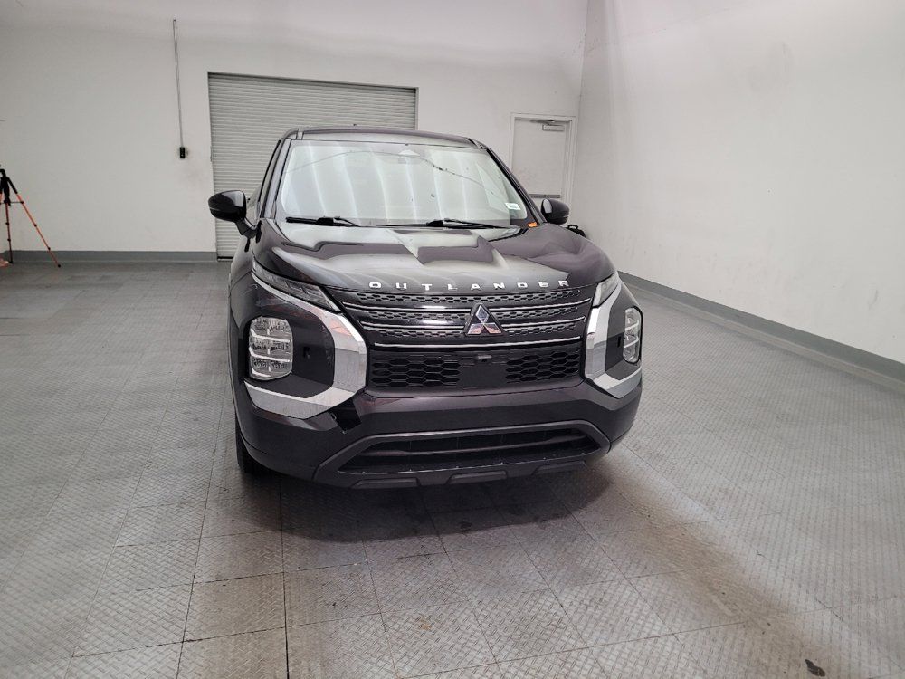 Used 2022 Mitsubishi Outlander ES AWD/4WD image 14