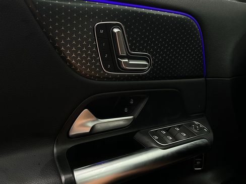 Used 2025 Mercedes-Benz GLA 250 image 21