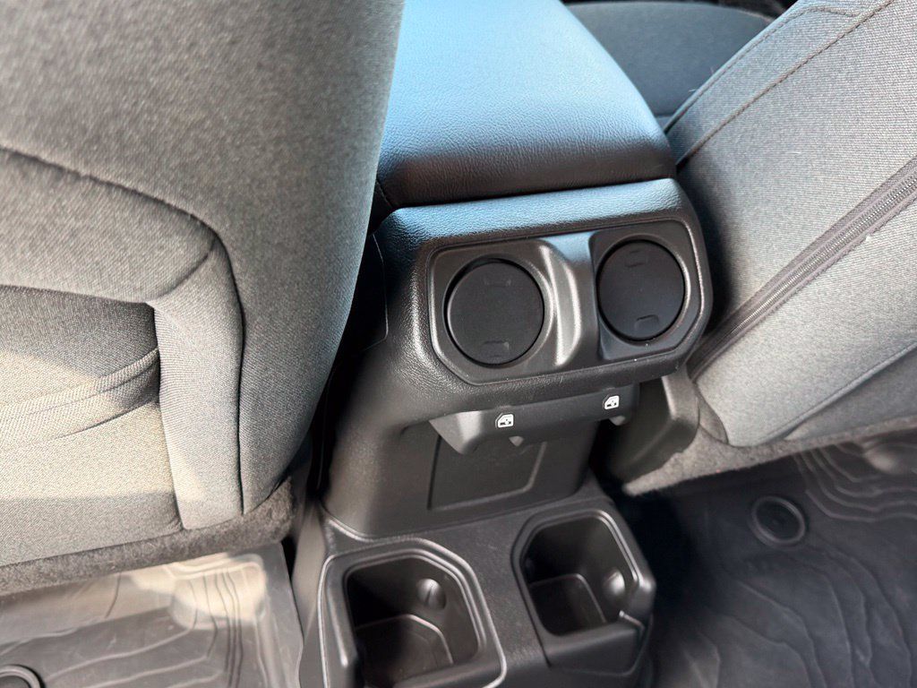 Used 2024 Jeep Wrangler Unlimited Sport AWD/4WD image 19