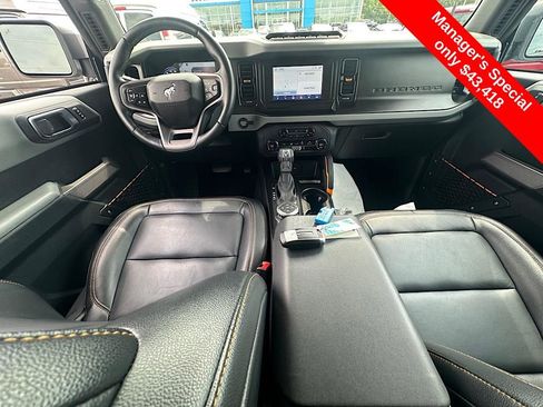 Used 2023 Ford Bronco Badlands w/ Sasquatch Package image 17