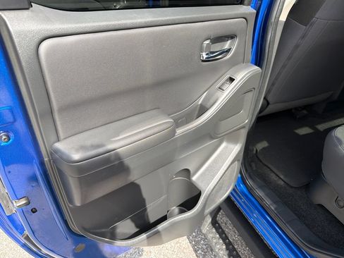 Certified 2024 Nissan Frontier SV w/ SV Convenience Package RWD image 17