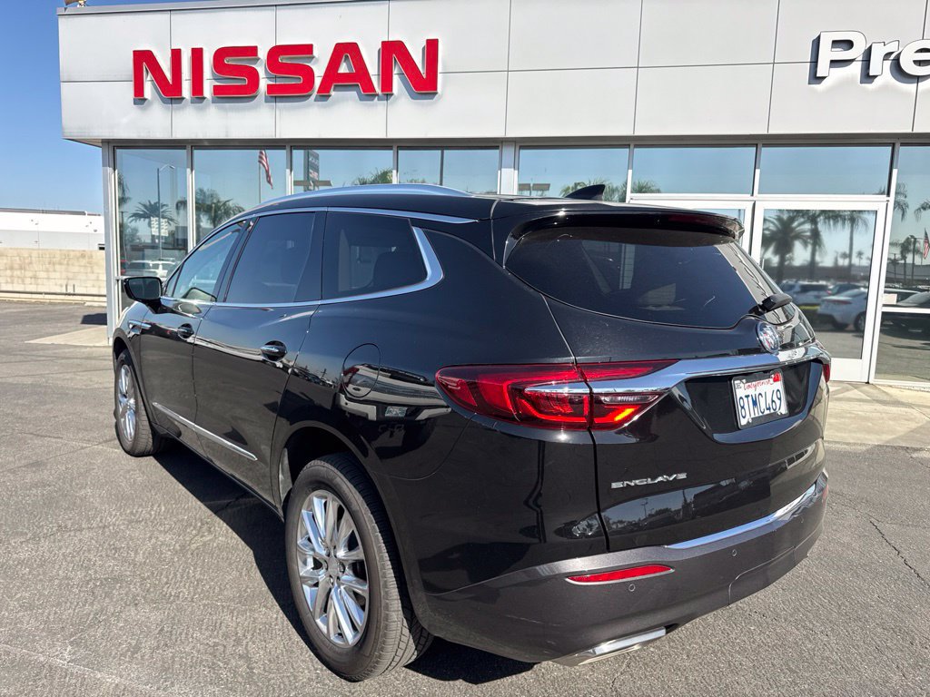 Used 2020 Buick Enclave Essence w/ LPO, Cargo Package FWD image 2