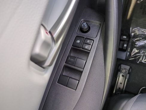 Used 2026 Toyota Corolla SE FWD image 17