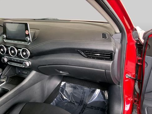 Used 2024 Nissan Sentra SV FWD image 19