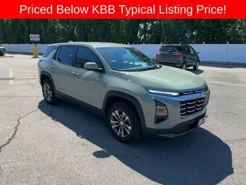 Used 2025 Chevrolet Equinox LT w/ Safety and Technology Package AWD/4WD image 2