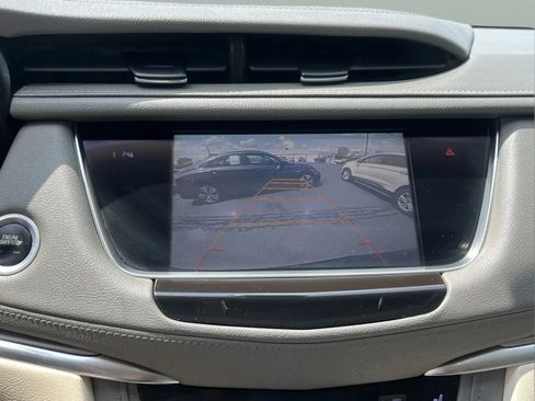 Used 2017 Cadillac XT5 Luxury w/ Driver Awareness Package FWD image 13