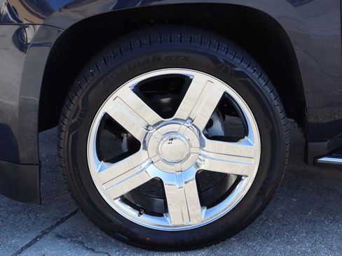 Used 2017 GMC Yukon SLT w/ Open Road Package image 36