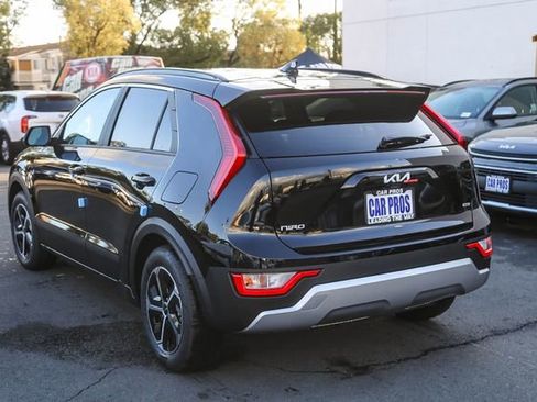 New 2026 Kia Niro LX image 15
