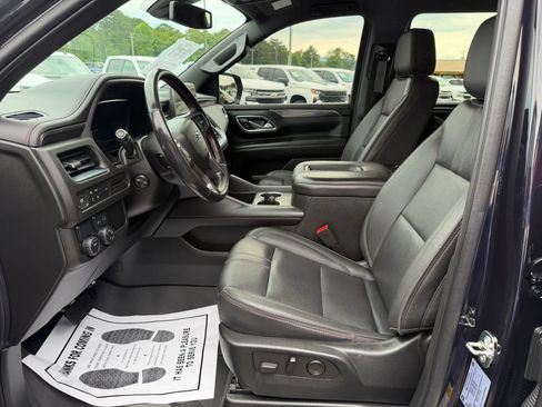 Used 2022 Chevrolet Suburban RST w/ Sport Performance Package RWD image 5