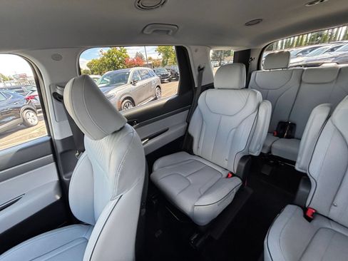 Used 2025 Hyundai Palisade SEL AWD/4WD image 38