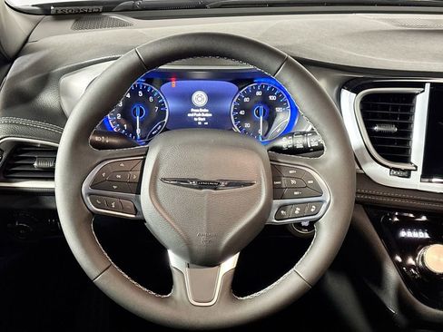 New 2026 Chrysler Pacifica Select AWD/4WD image 12