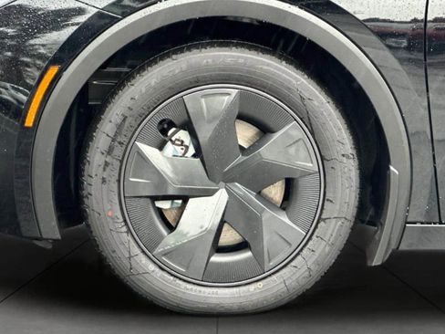 New 2026 Toyota Prius Plug-In Hybrid FWD image 30