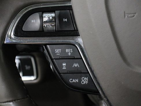 Used 2022 Lincoln Nautilus Reserve image 9