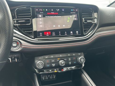 Used 2023 Dodge Durango GT image 33
