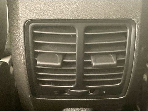 Used 2019 Ford Escape SE image 26