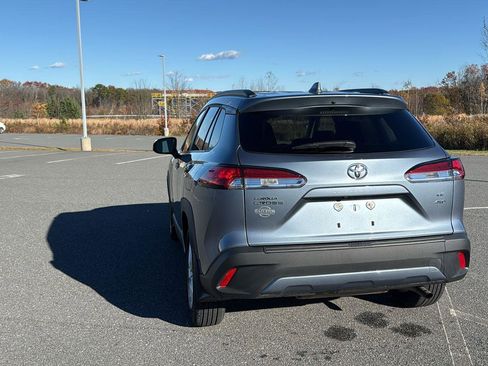 Used 2023 Toyota Corolla Cross LE image 8