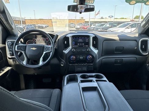 Certified 2022 Chevrolet Silverado 1500 LT AWD/4WD image 19