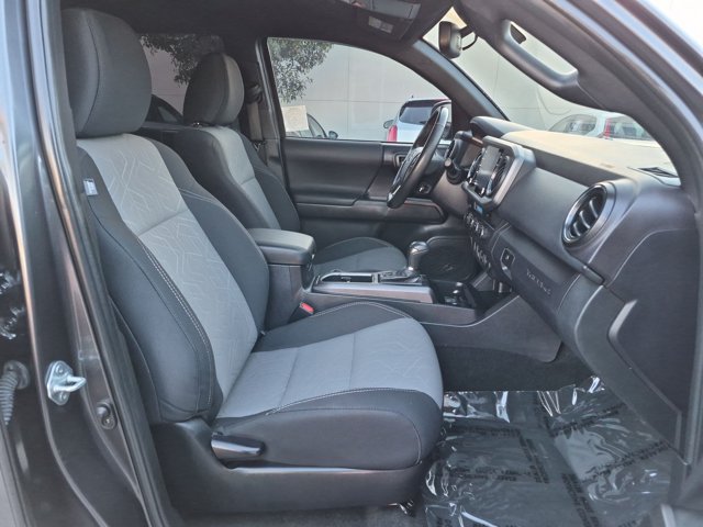 Used 2022 Toyota Tacoma TRD Sport AWD/4WD image 20