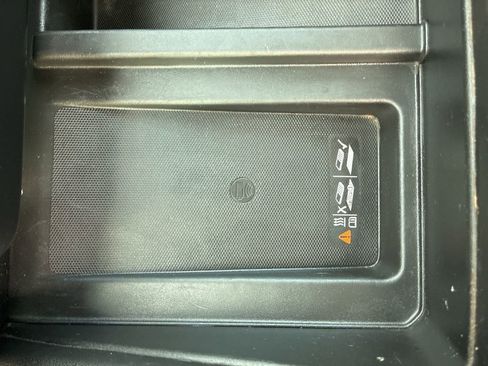 Used 2022 GMC Sierra 2500 Denali w/ Denali Black Diamond Edition image 29