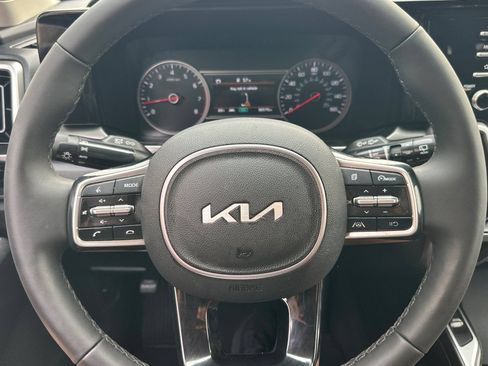 Used 2022 Kia Sorento LX AWD/4WD image 22