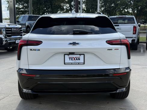 Used 2024 Chevrolet Blazer EV RS AWD/4WD image 6
