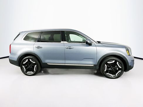 Used 2025 Kia Telluride S FWD image 10