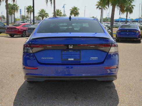 Used 2023 Honda Accord Sport image 11