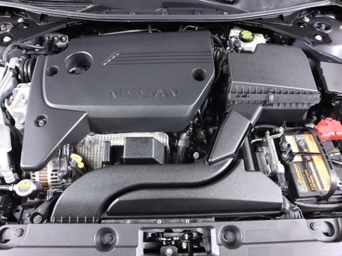 Used 2017 Nissan Altima 2.5 SR image 36