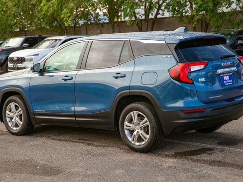 Used 2024 GMC Terrain SLE AWD/4WD image 7