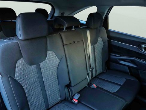 Certified 2024 Kia Sorento LX FWD image 25