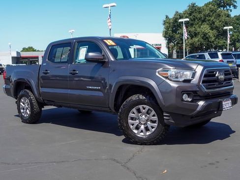 Used 2018 Toyota Tacoma SR5 RWD image 7