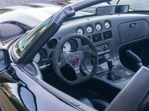 Used 1996 Dodge Viper RT/10 RWD image 3