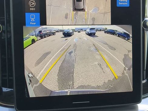 Certified 2026 Volvo XC90 B6 Plus AWD/4WD image 28