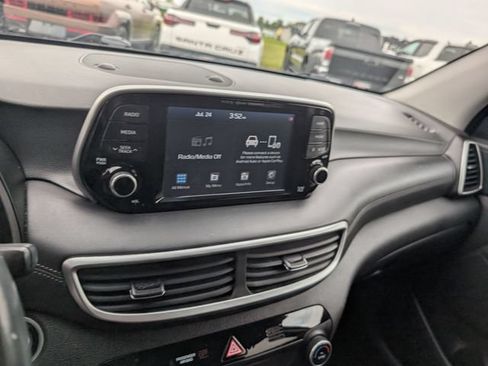 Used 2021 Hyundai Tucson Limited FWD image 19