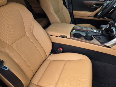 New 2026 Lexus LX 700h Luxury AWD/4WD image 5