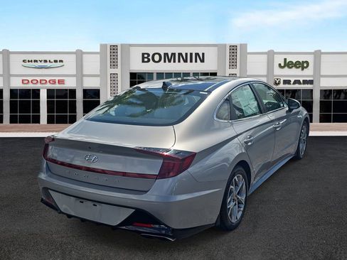 Used 2023 Hyundai Sonata SEL w/ Convenience Package image 3