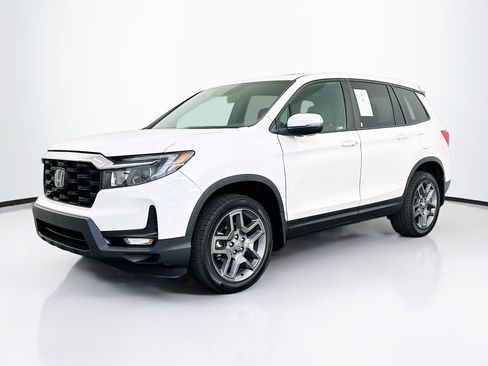 Used 2023 Honda Passport EX-L image 3