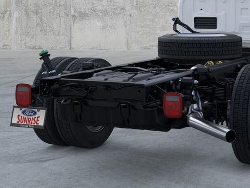 New 2025 Ford F550 4x4 Crew Cab Super Duty image 21