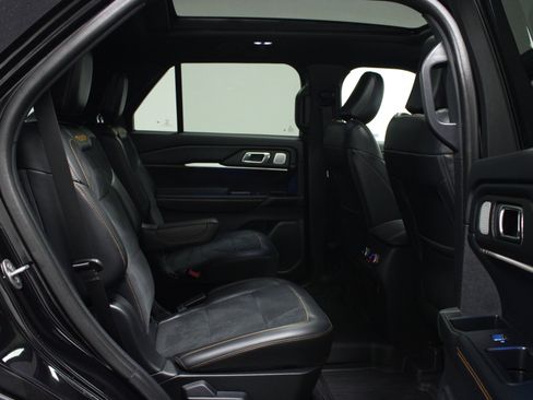Used 2026 Ford Explorer Tremor w/ Tremor Ultimate Package AWD/4WD image 16