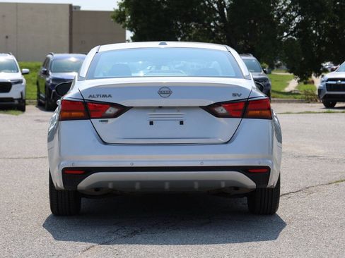 Used 2024 Nissan Altima 2.5 SV FWD image 10