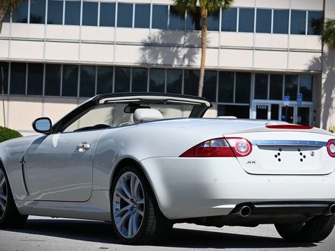 Used 2007 Jaguar XK Convertible RWD image 10