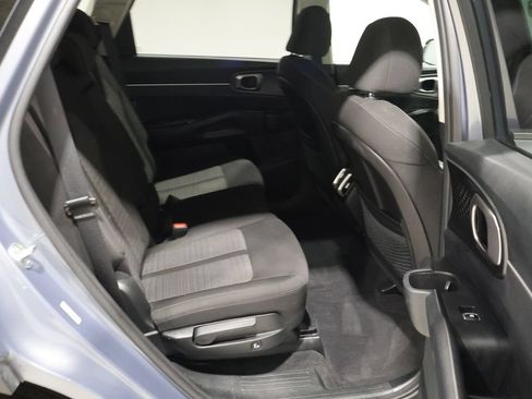 Used 2023 Kia Sorento LX FWD image 20