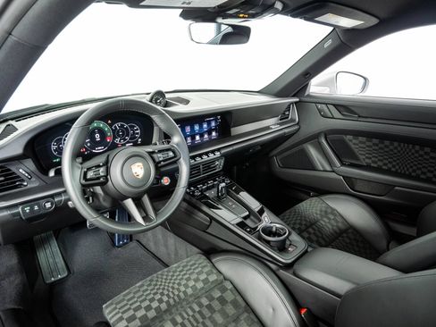New 2026 Porsche 911 Carrera RWD image 4