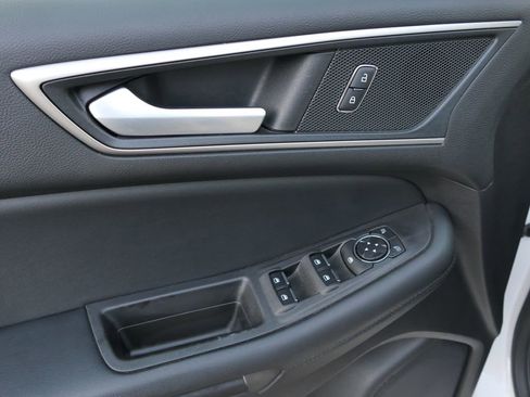 Used 2020 Ford Edge SEL w/ Convenience Package image 11