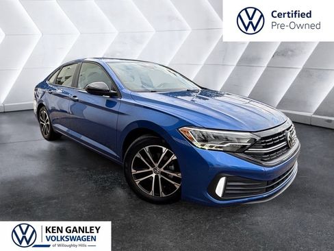 Used 2022 Volkswagen Jetta Sport FWD image 5