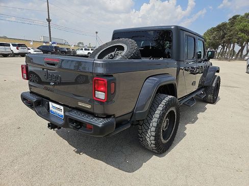 Used 2023 Jeep Gladiator Sport AWD/4WD image 7
