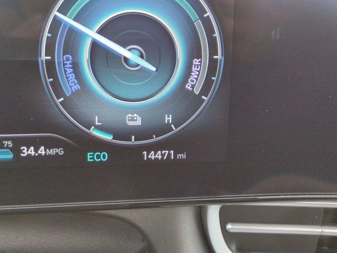 Used 2024 Hyundai Elantra Limited image 26