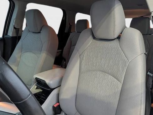 Used 2012 GMC Acadia SL w/ Preferred Package image 11